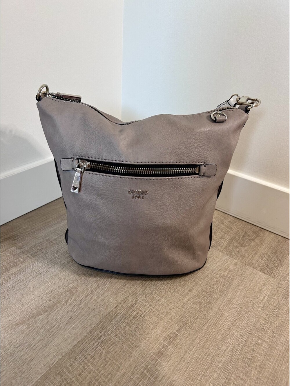 GUESS 1981 hobo bag Grey